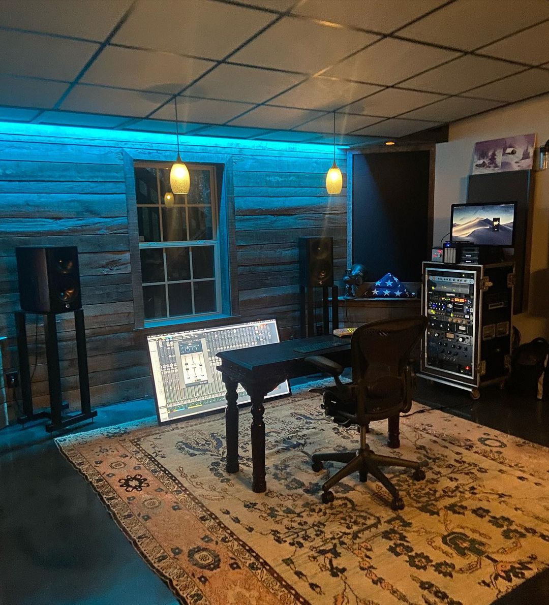 Recording studio with Dutch & Dutch monitors