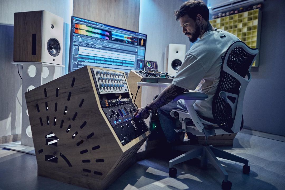 Studio session with Dutch & Dutch monitors